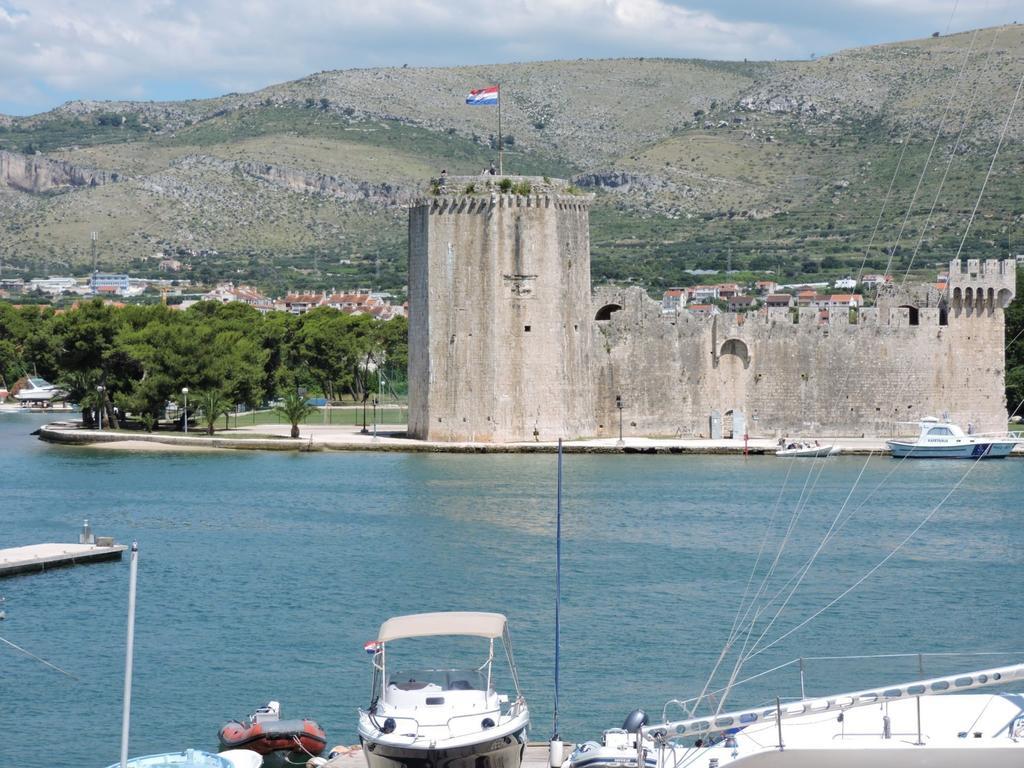 Hostel Marina Trogir Ruang foto