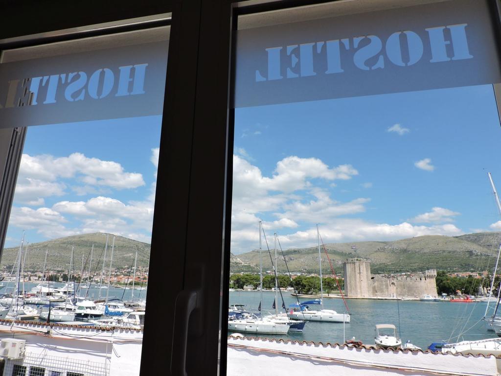 Hostel Marina Trogir Ruang foto