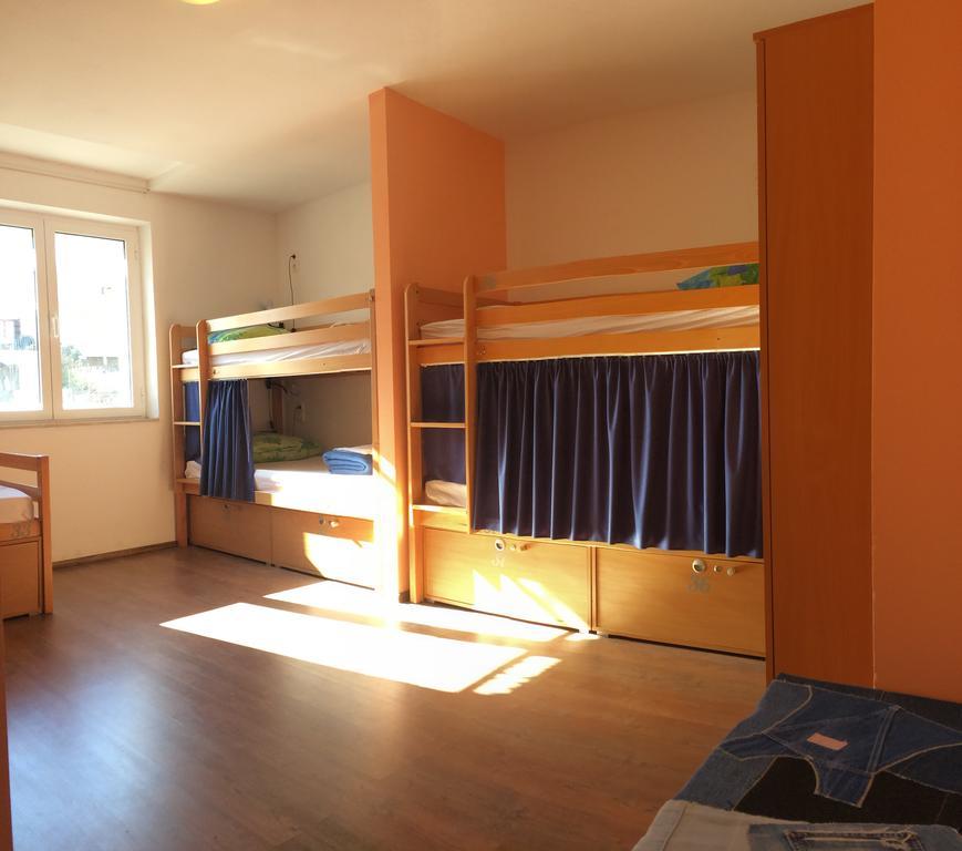 Hostel Marina Trogir Bagian luar foto