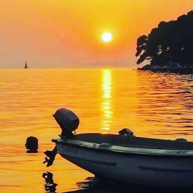 Hostel Marina Trogir Bagian luar foto