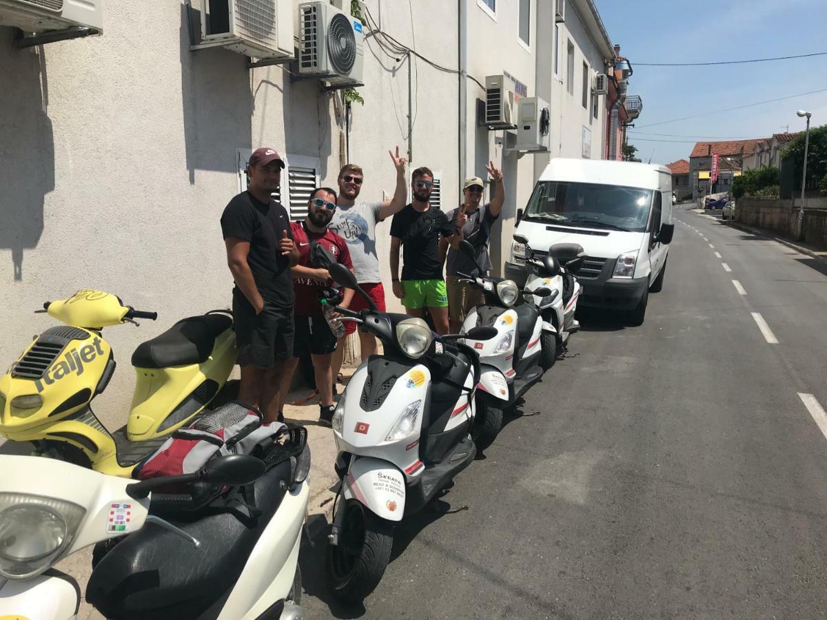 Hostel Marina Trogir Bagian luar foto